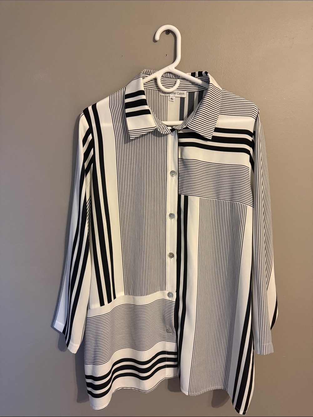 Christopher Calvin Button-up Shirt.  Off White/Black/Abstract. Size XL